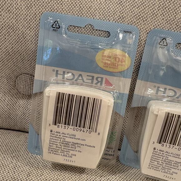 2 Reach Clean Burst ICY SPEARMINT Waxed Dental Floss 55 Yards HTF NEW RARE Disc. - Picture 5 of 7